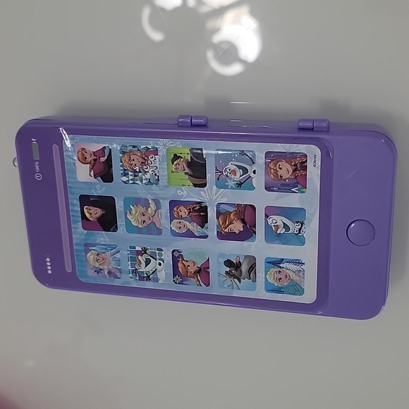 Minnie Mouse bundle w/bonus Frozen phone - Picture 6 of 7